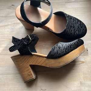 Metallic thread clog